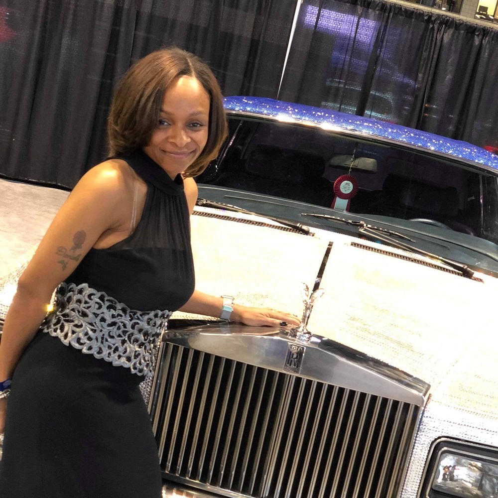 Meet your Posher, Toni